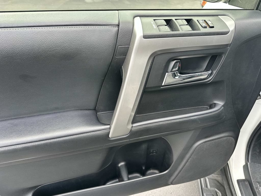 2021 Toyota 4Runner SR5 - Photo 15