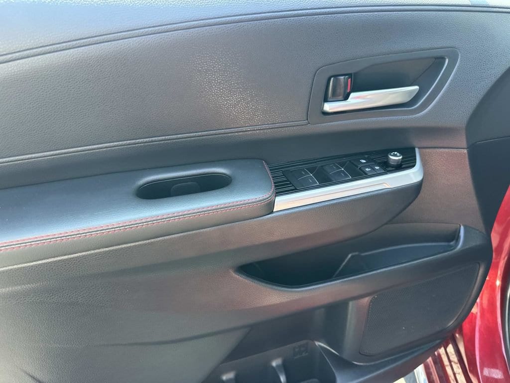 2025 Toyota Sienna XSE - Photo 16