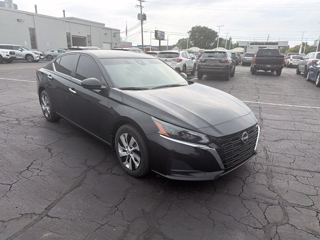 Used 2023 Nissan Altima 2.5 S Sedan