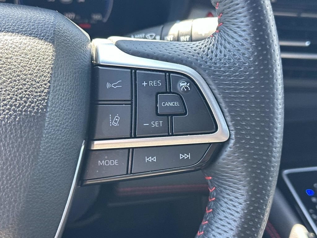 2025 Toyota Sienna XSE - Photo 24