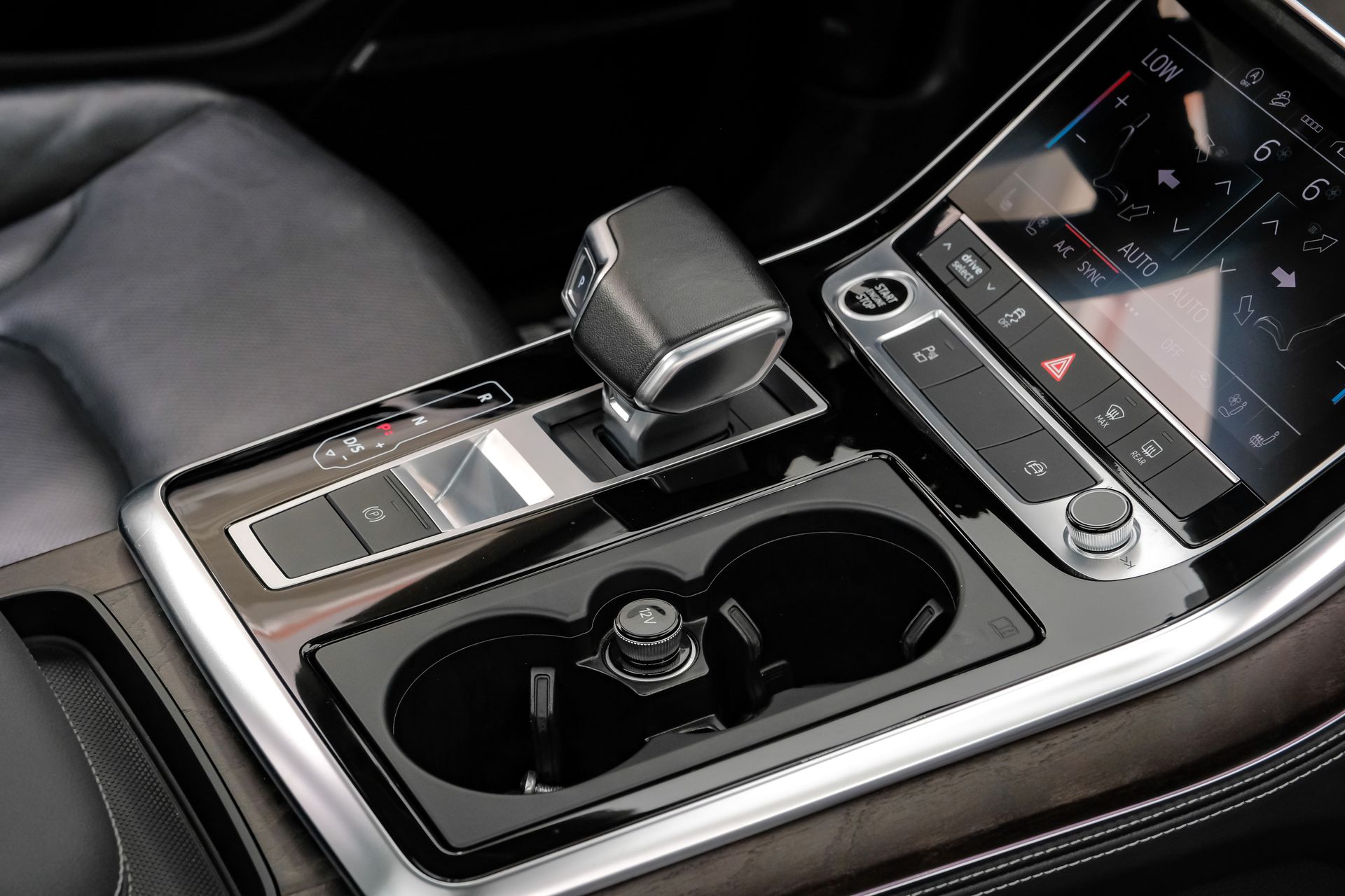 2023 Audi Q8 Premium Plus - Photo 30