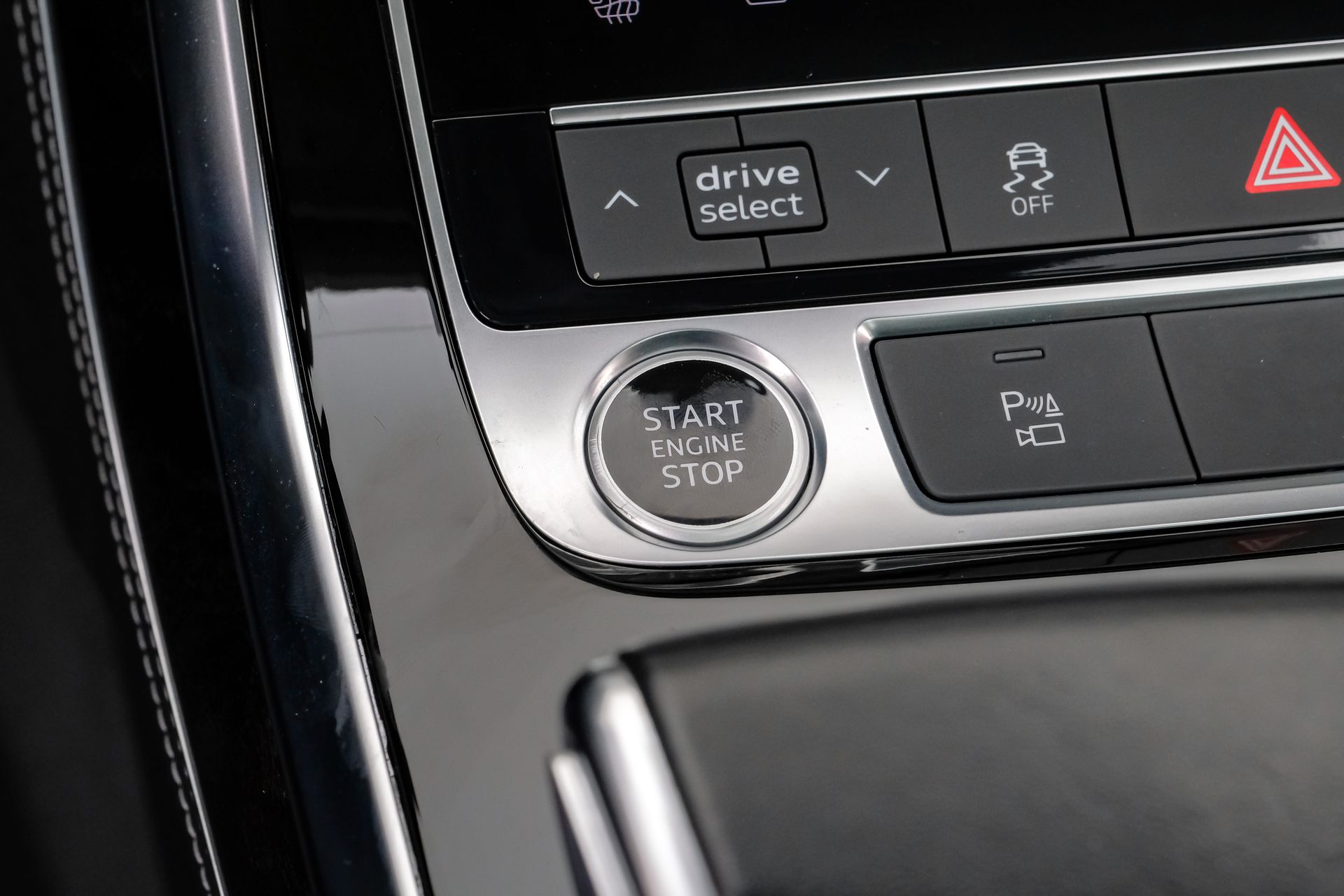 2023 Audi Q8 Premium Plus - Photo 25