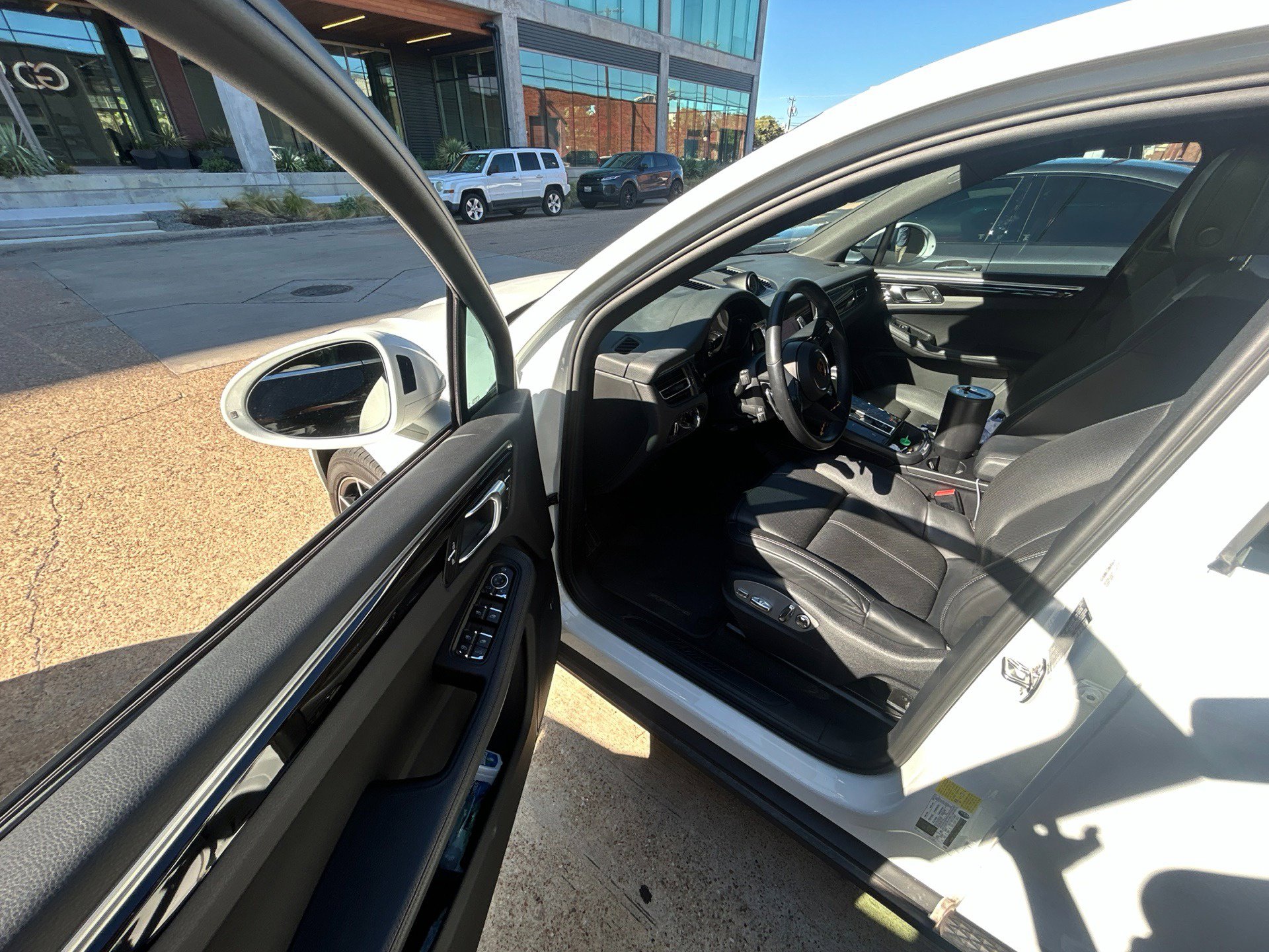 Used 2022 Porsche Macan Base SUV