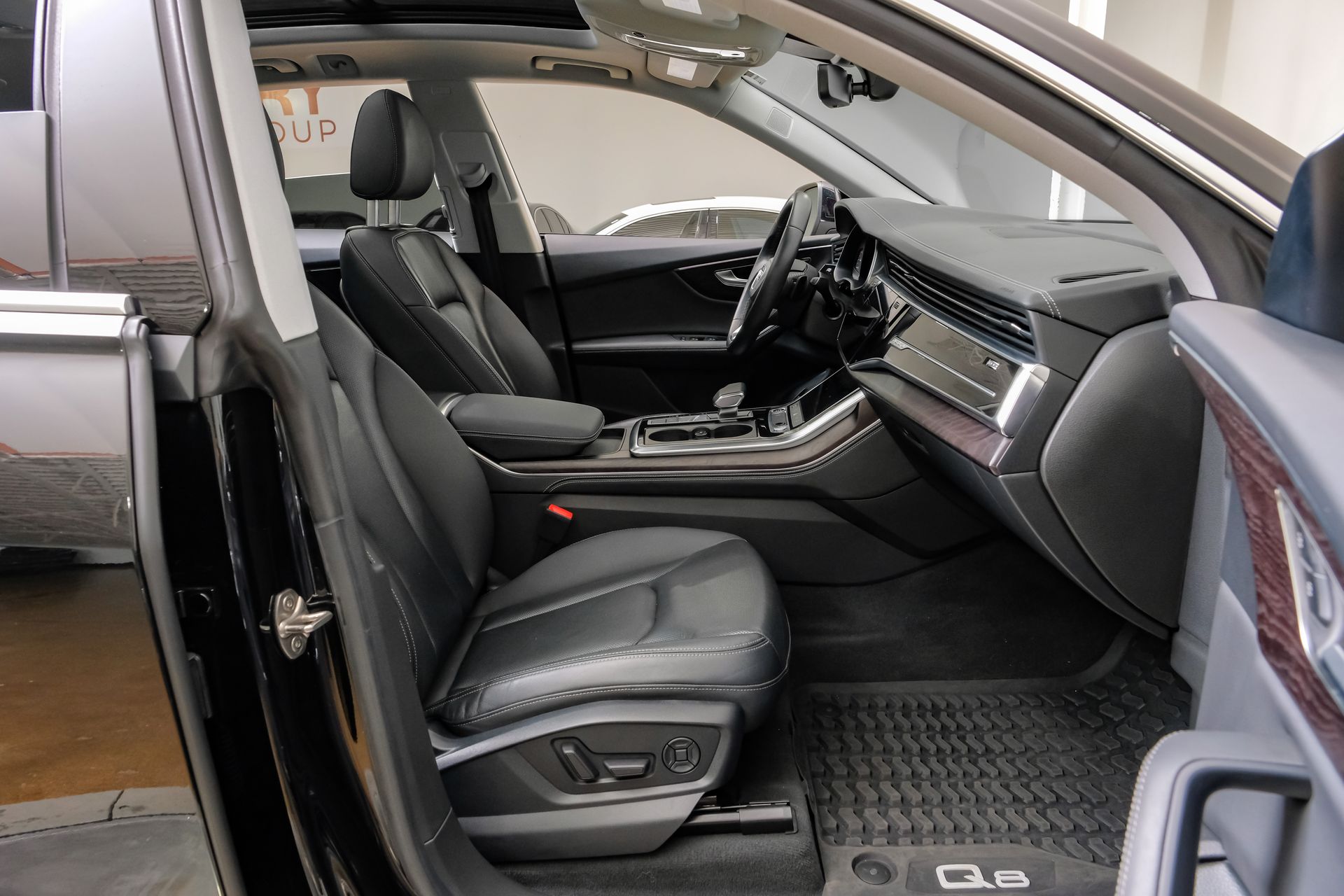 2023 Audi Q8 Premium Plus - Photo 36