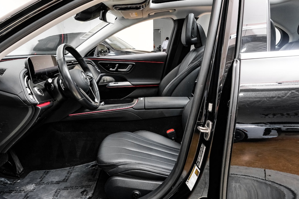 Used 2025 Mercedes-Benz E-Class E 350 4MATIC DIGITAL LIGHT Package/Winter Package/Burmester® Surround Sound System/19" Twin Multi-Spoke Wheels Sedan