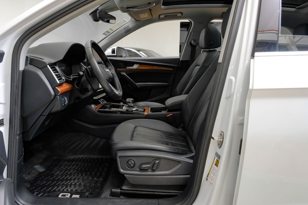 Used 2023 Audi Q5 45 S line Premium Plus Package/Navigation Package/19'' 5 Double Arm Design Wheel SUV