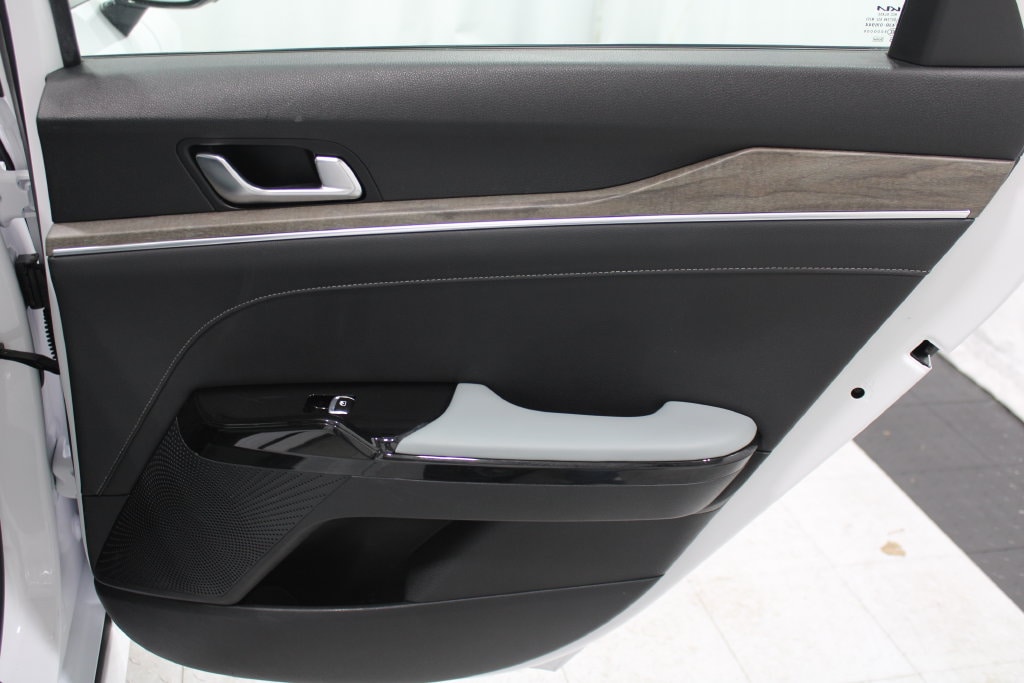 2022 Kia K5 EX - Photo 16