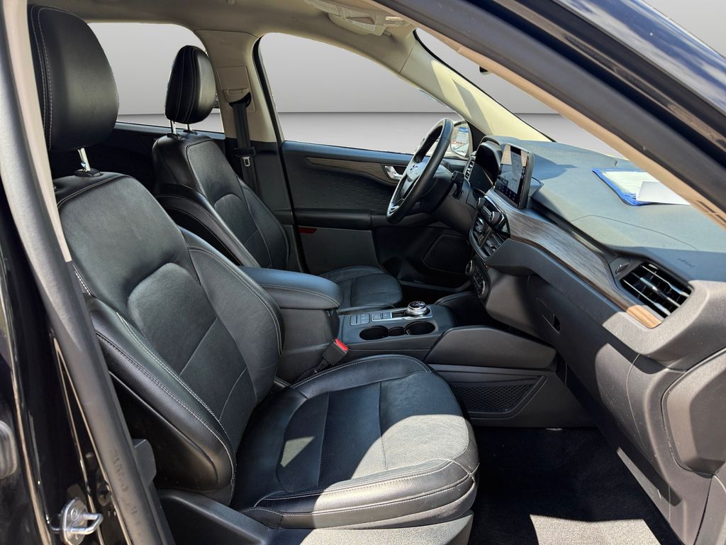 2020 Ford Escape Titanium - Photo 20