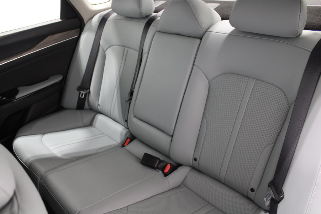 2022 Kia K5 EX - Photo 15