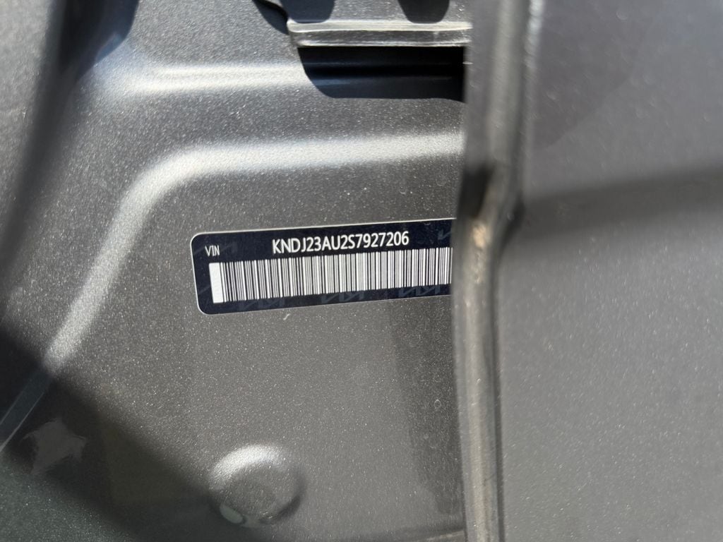 2025 Kia Soul LX - Photo 30