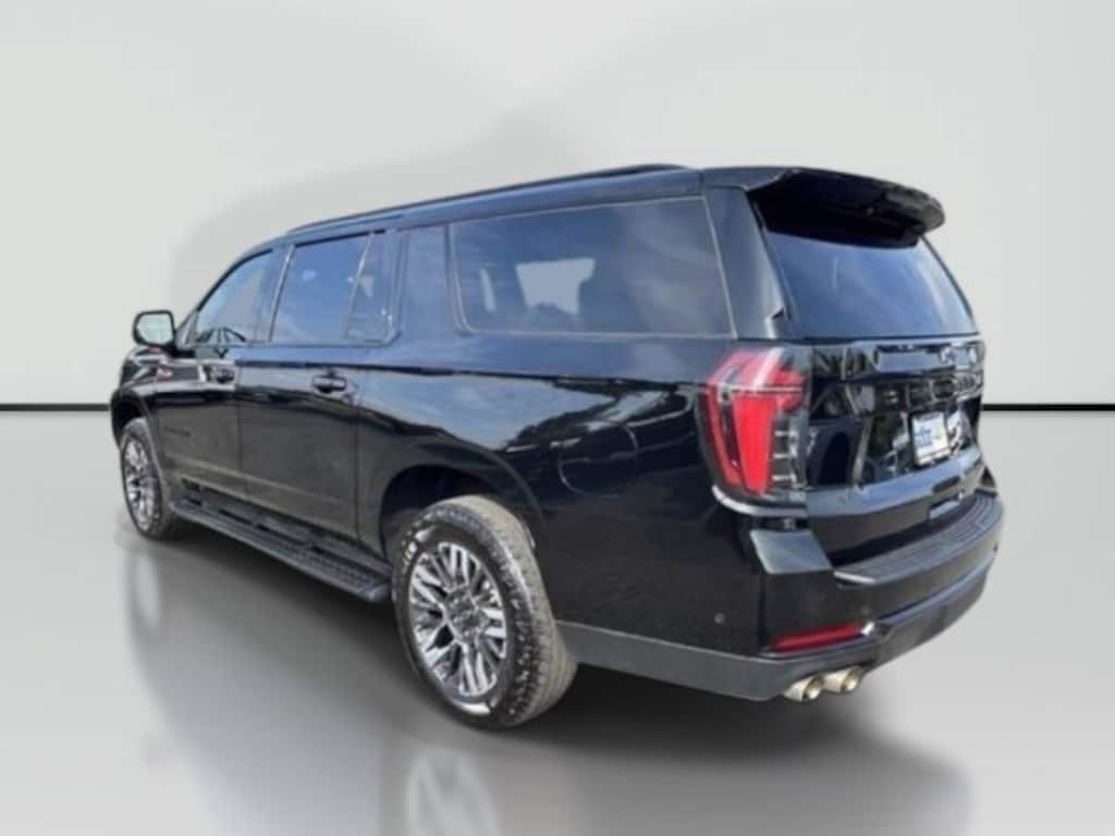 Used 2025 Chevrolet Suburban Z71 SUV