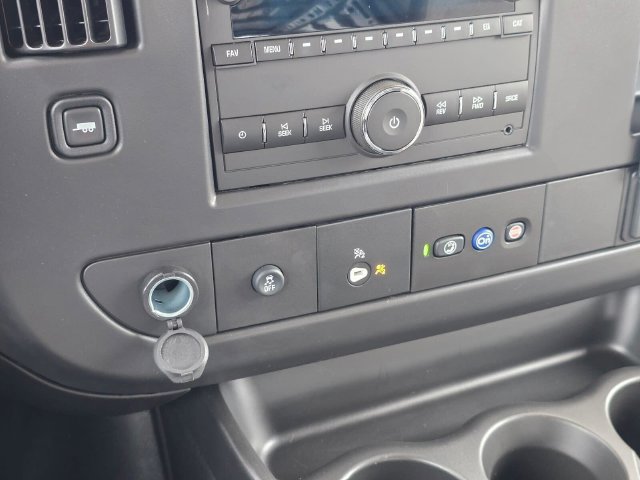 2025 Chevrolet Express Cargo 1WT - Photo 27