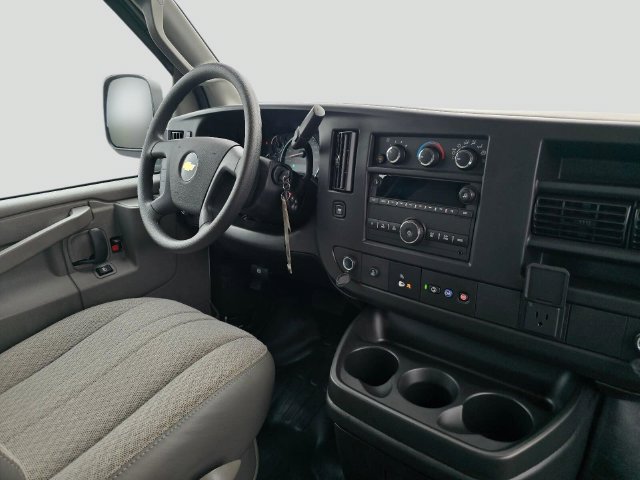 2025 Chevrolet Express Cargo 1WT - Photo 12