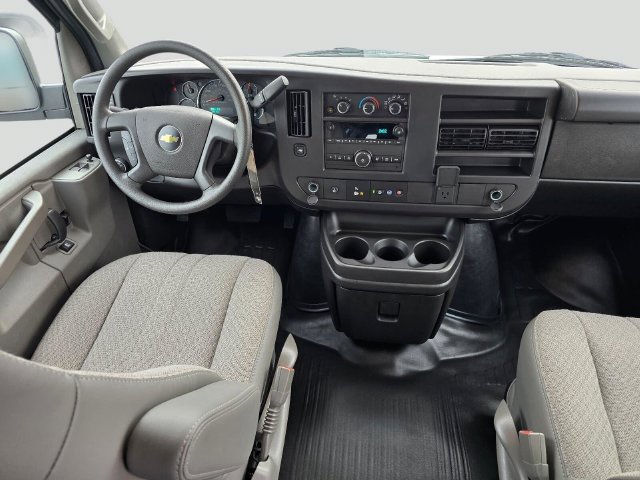 2025 Chevrolet Express Cargo 1WT - Photo 16