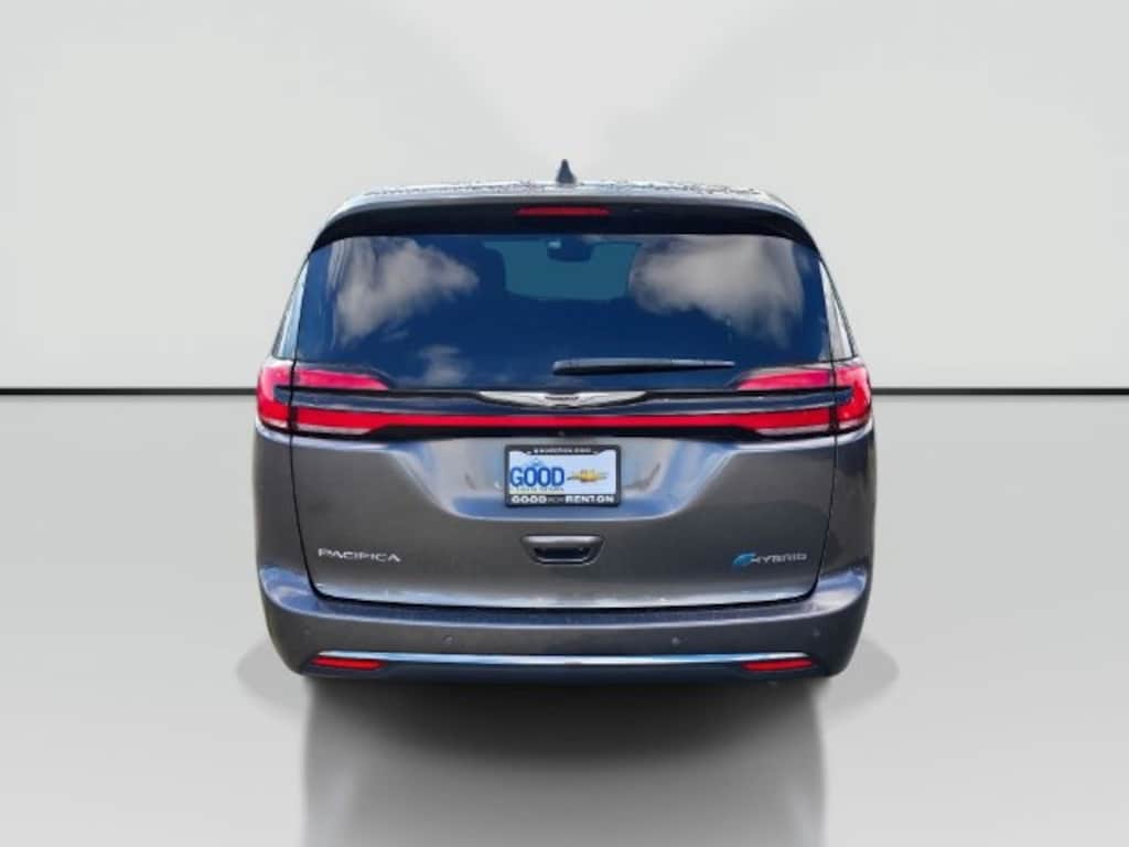 Used 2022 Chrysler Pacifica Hybrid Touring L