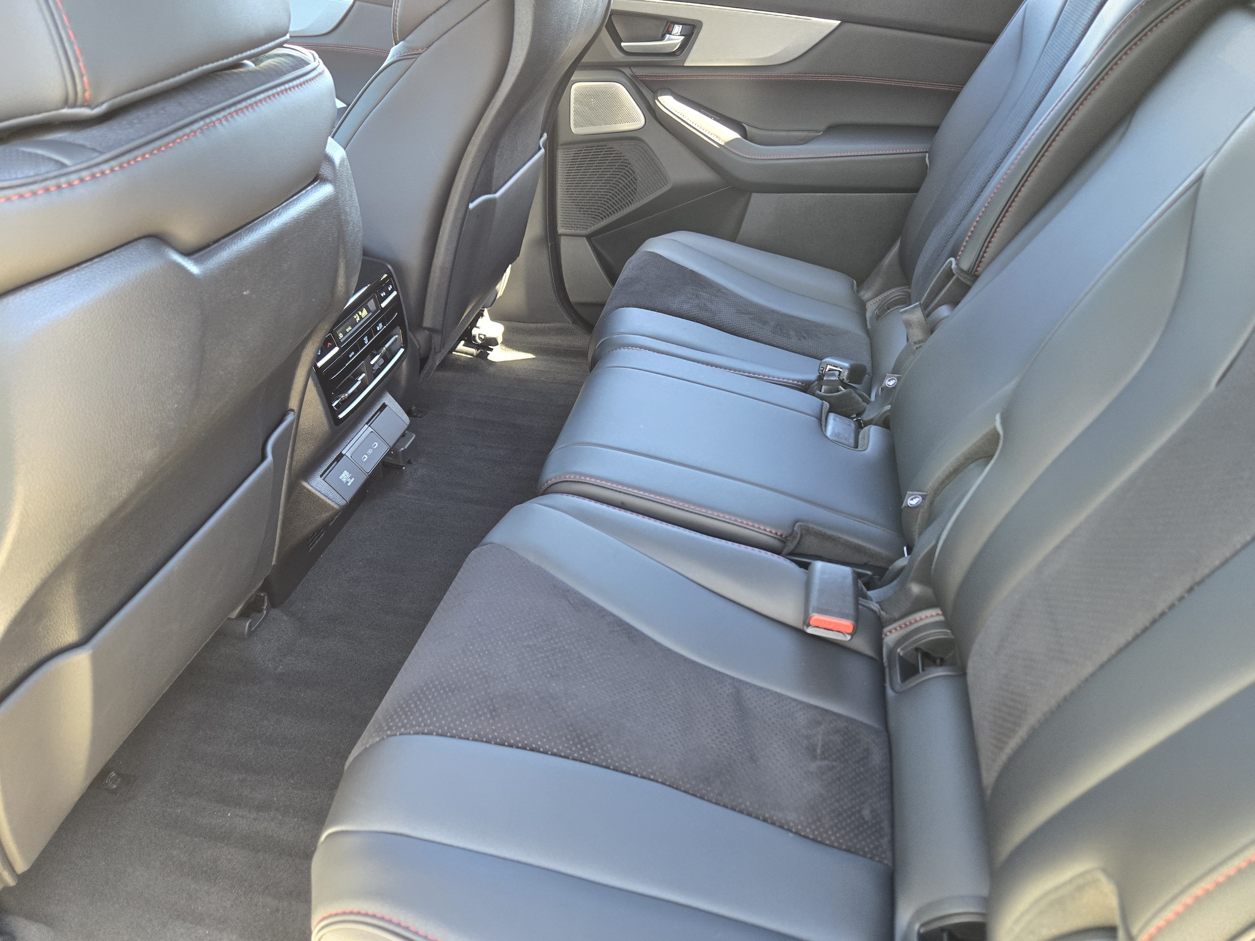 2026 Acura MDX A-Spec Package - Photo 31