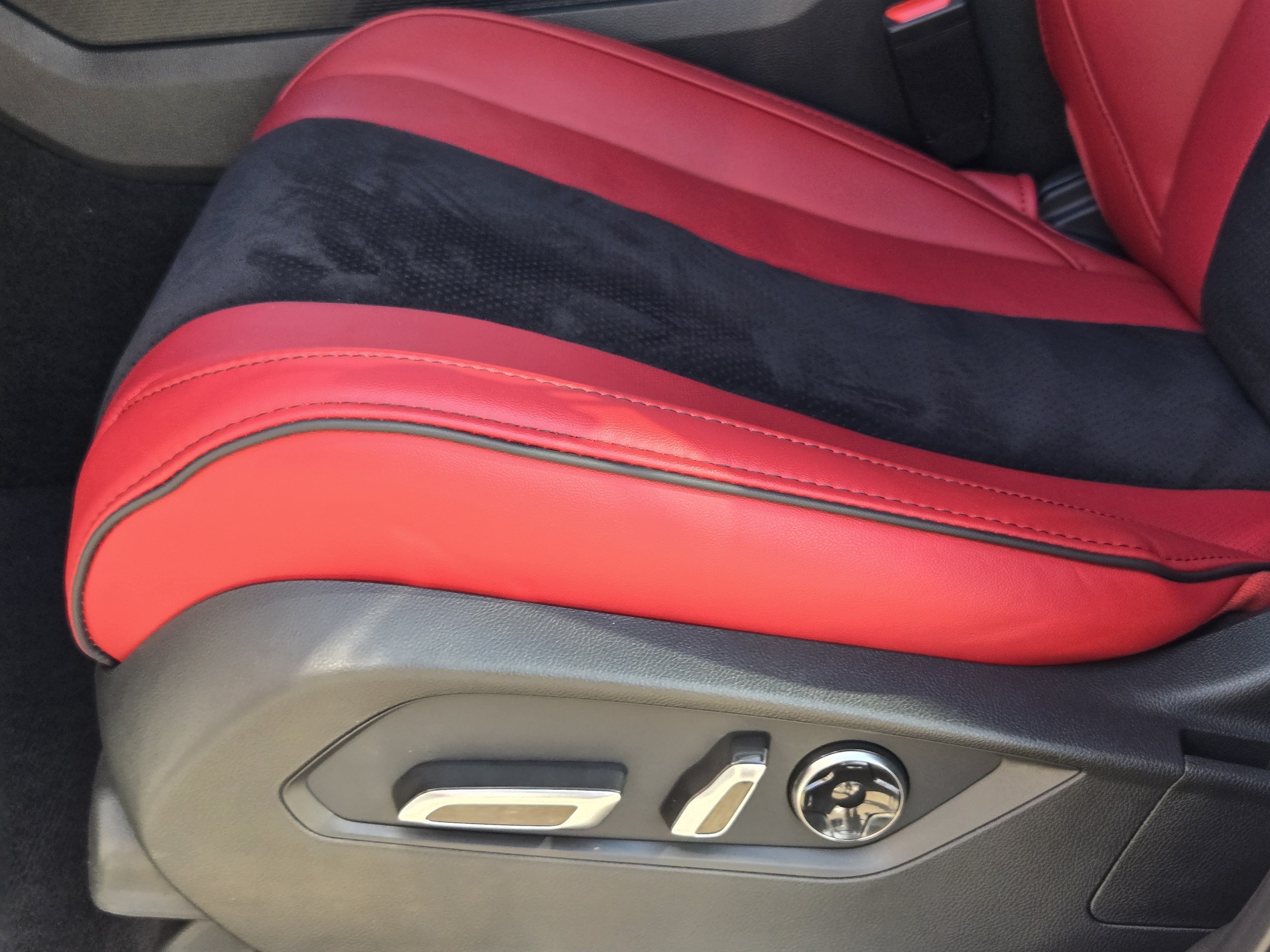 2026 Acura MDX A-Spec Package - Photo 27