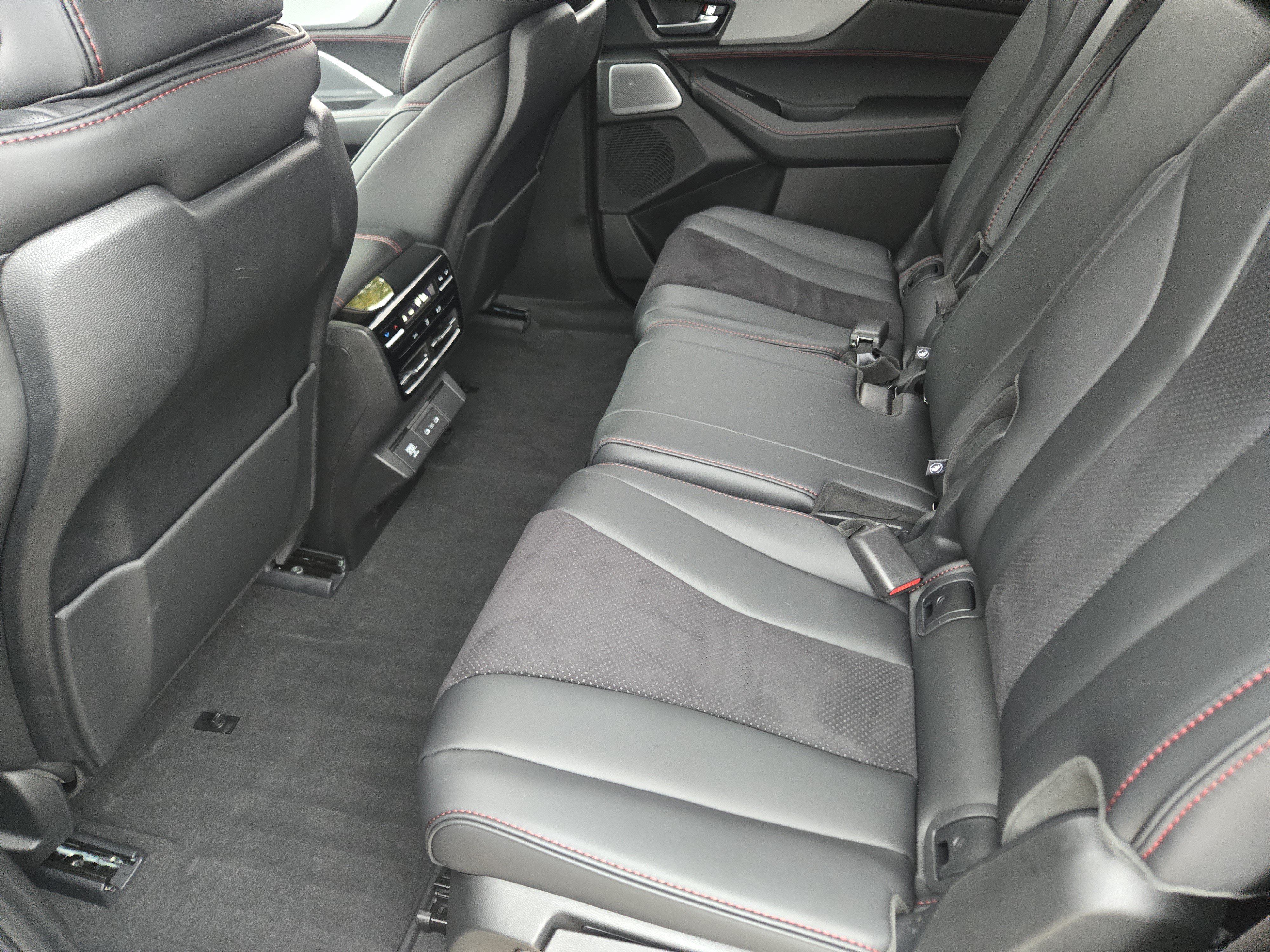 2026 Acura MDX A-Spec Package - Photo 31