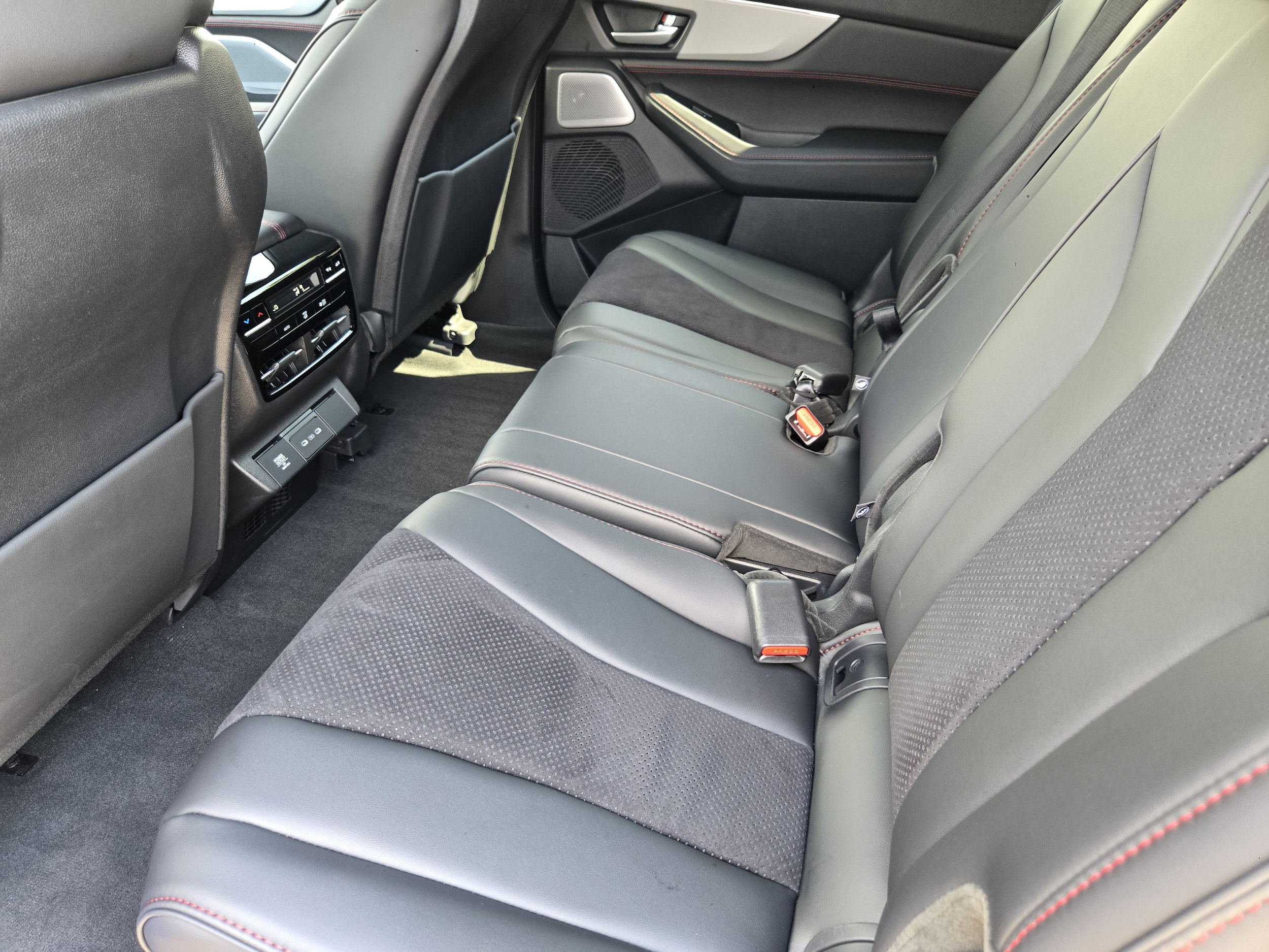 2026 Acura MDX A-Spec Package - Photo 33