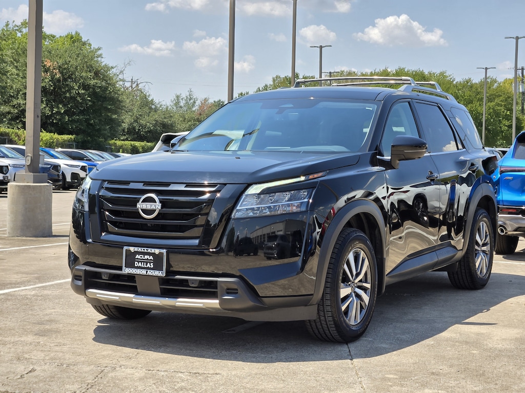 Used 2024 Nissan Pathfinder SL SUV