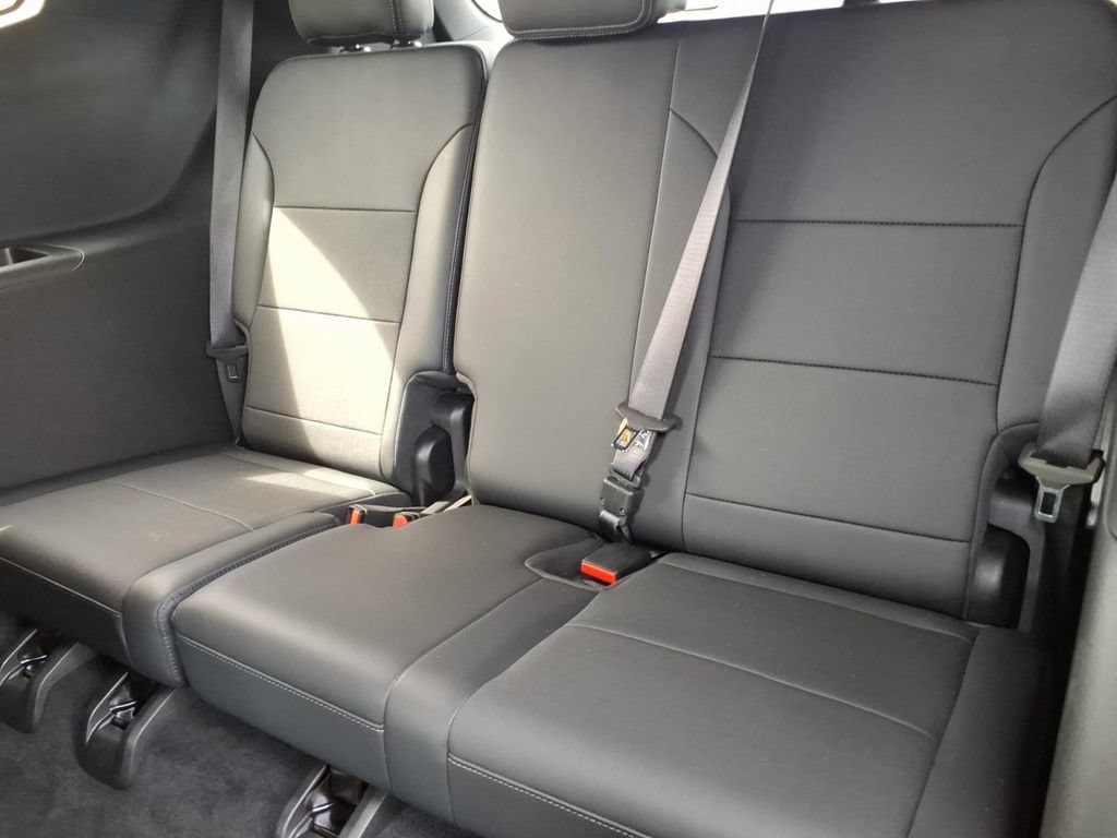 2025 Buick Enclave Preferred - Photo 15