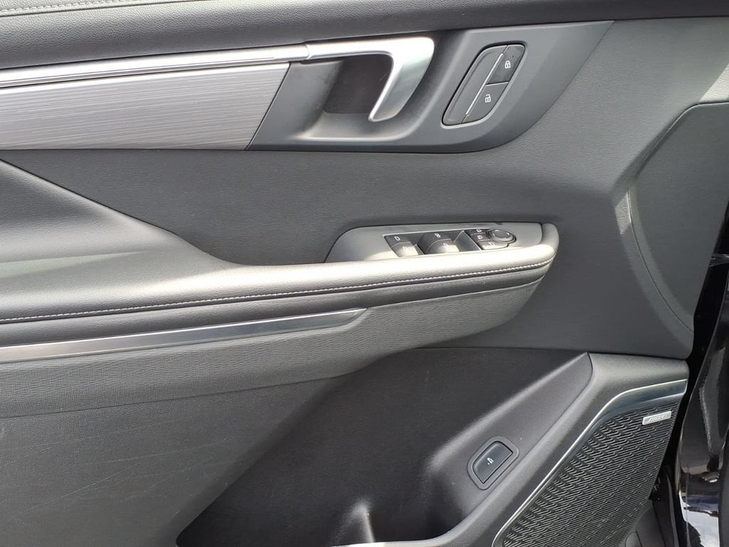 2025 Buick Enclave Preferred - Photo 11