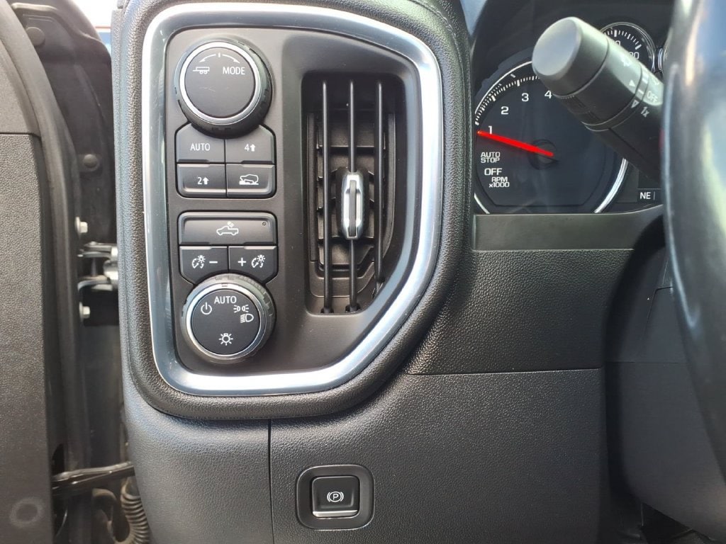 2021 Chevrolet Silverado 1500 LT - Photo 15