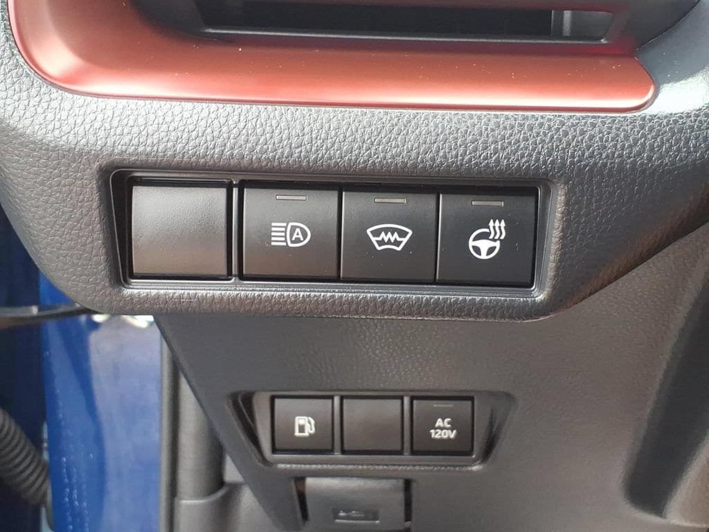 2024 Toyota Prius Prime XSE - Photo 17