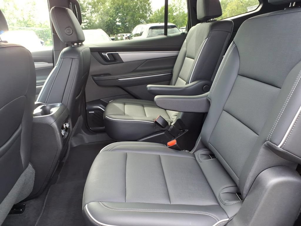 2025 Buick Enclave Preferred - Photo 14