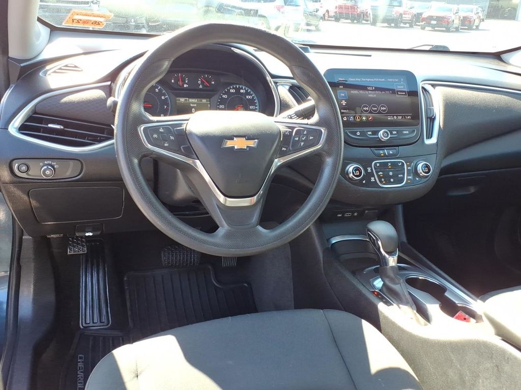 2021 Chevrolet Malibu 1LT - Photo 14