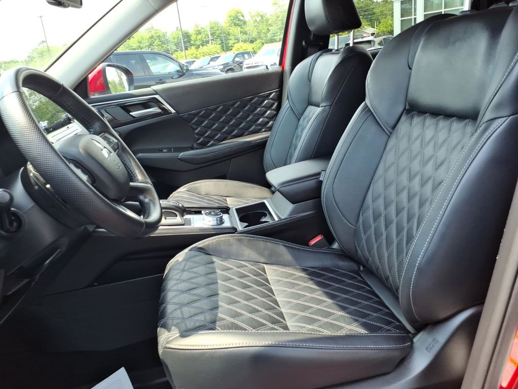2024 Mitsubishi Outlander SEL - Photo 36