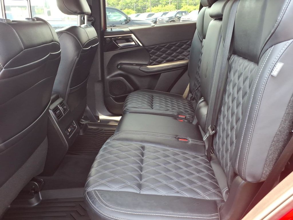2024 Mitsubishi Outlander SEL - Photo 37