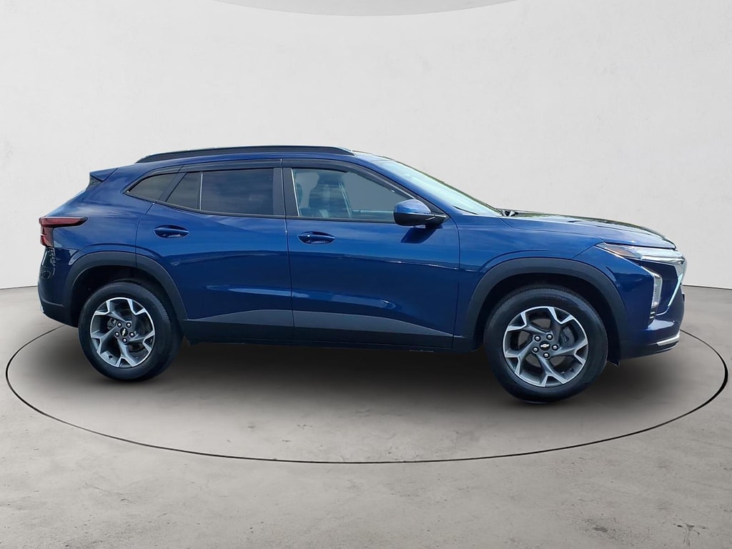2024 Chevrolet Trax LT - Photo 27