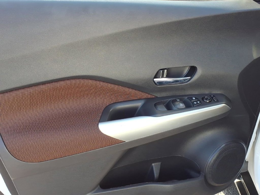 2020 Nissan Kicks SR - Photo 11