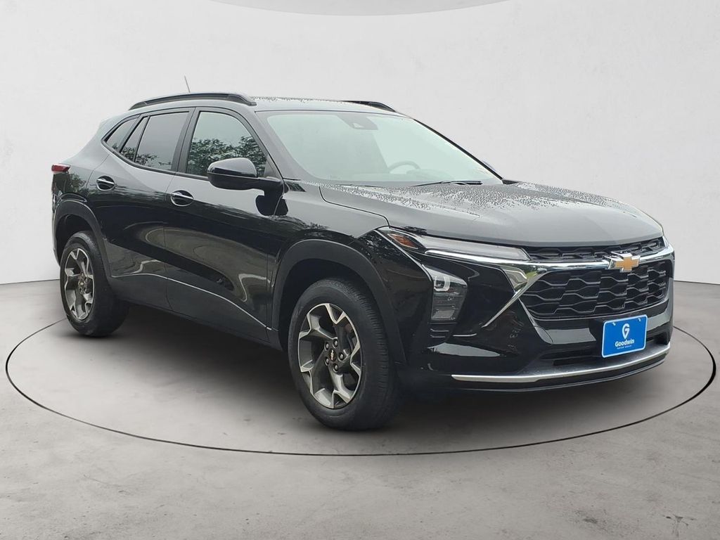 2024 Chevrolet Trax LT - Photo 27