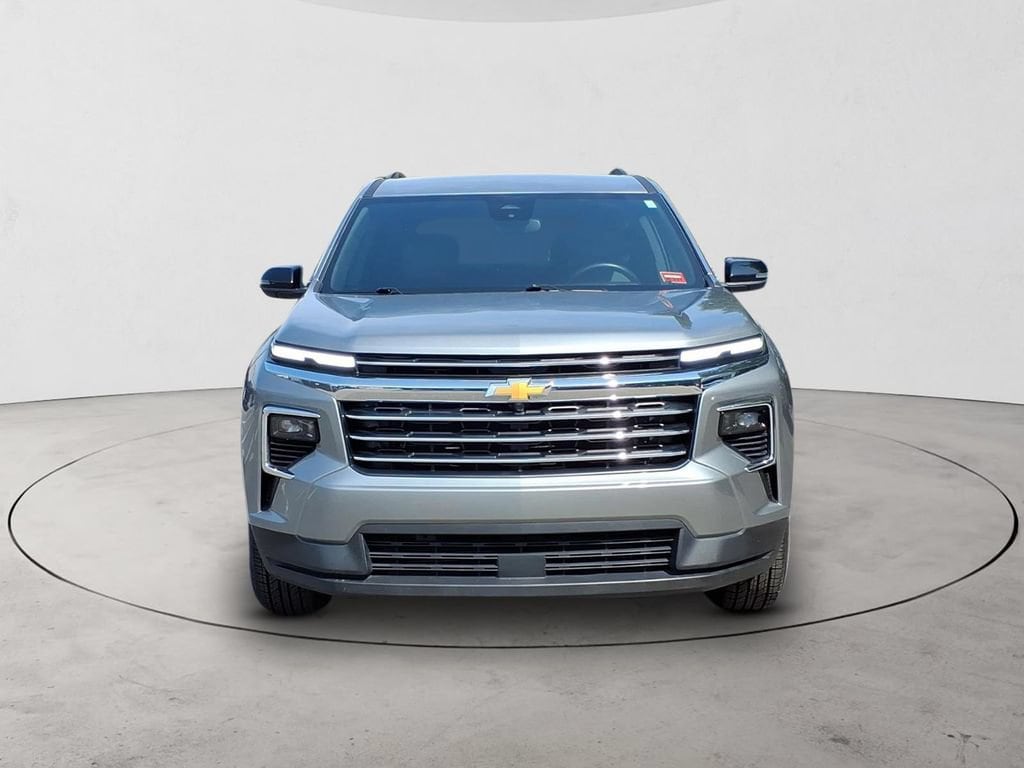Used 2025 Chevrolet Traverse LT SUV