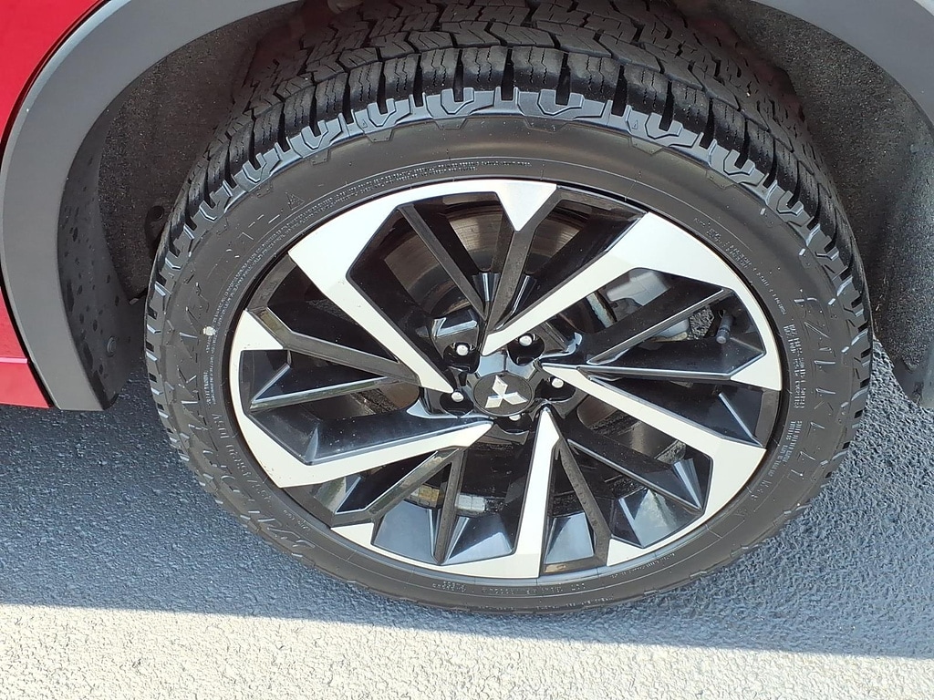 2024 Mitsubishi Outlander SEL - Photo 8