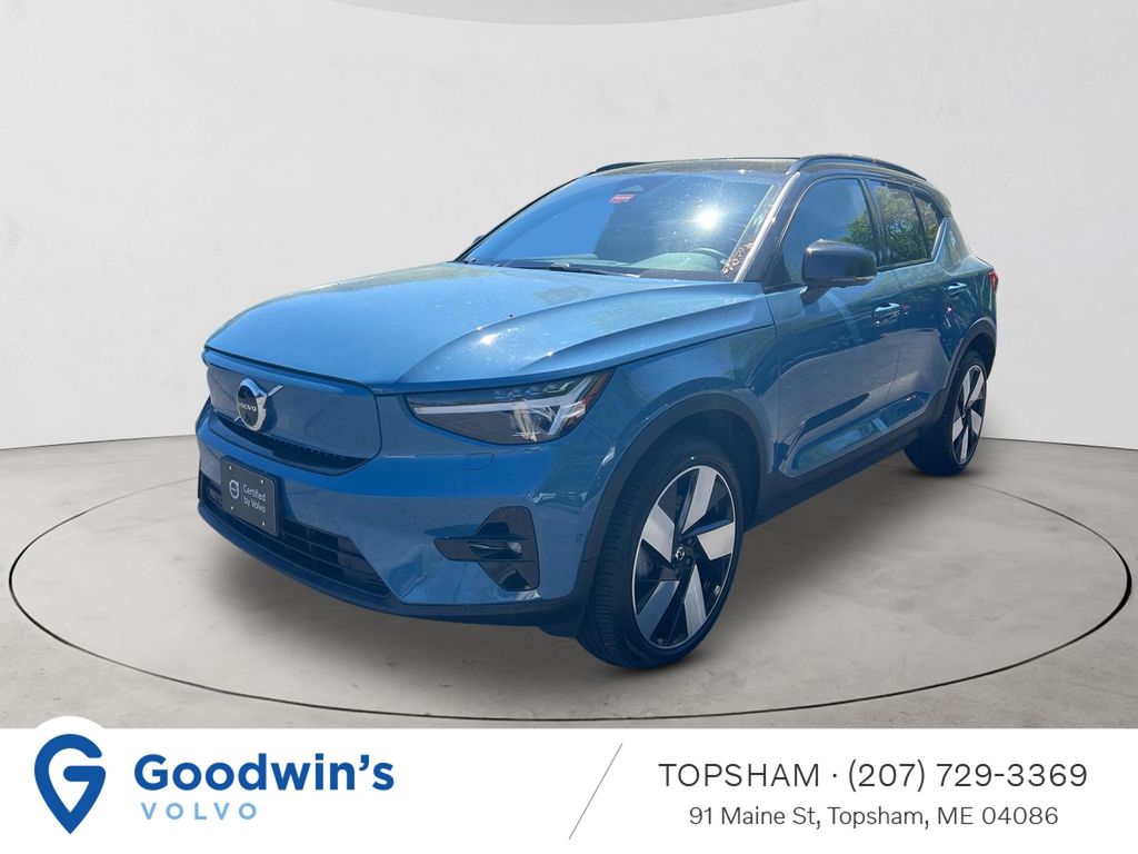 2023 Volvo XC40
