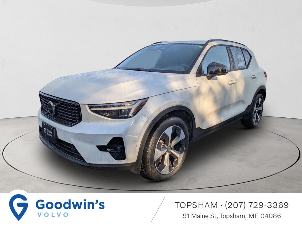 2026 Volvo XC40 Plus