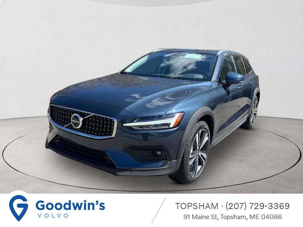 2026 Volvo V60 Cross Country Plus