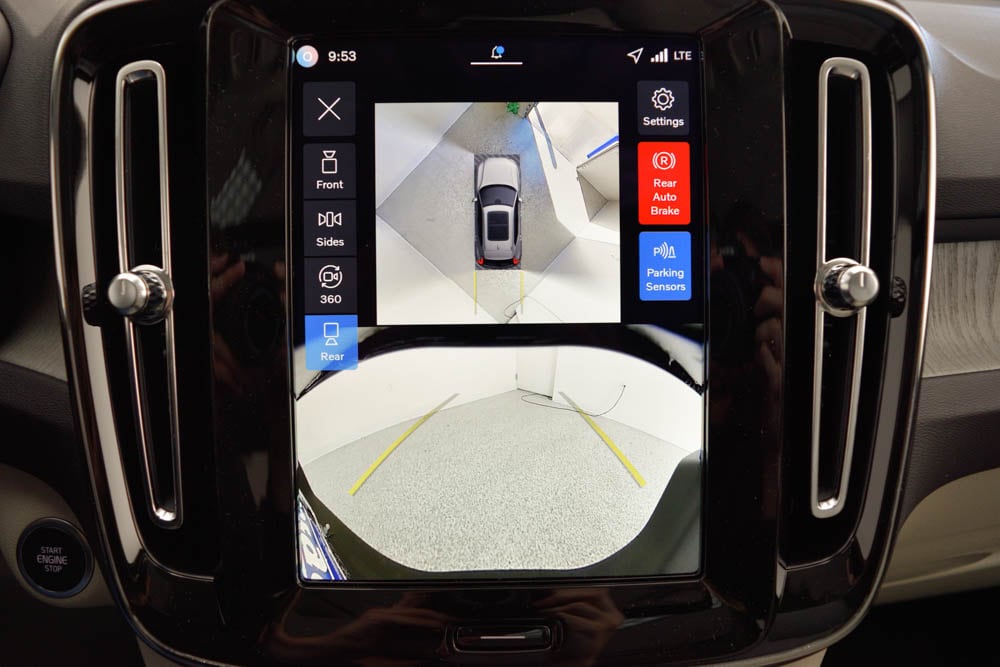 2026 Volvo XC40 Ultra - Photo 17