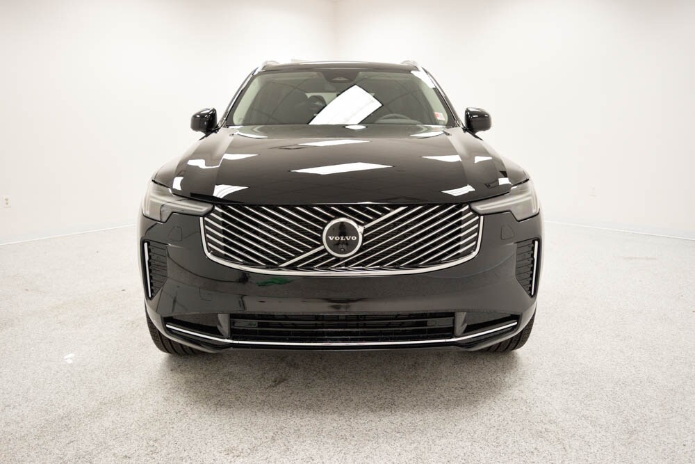 2026 Volvo XC90 Plus - Photo 2