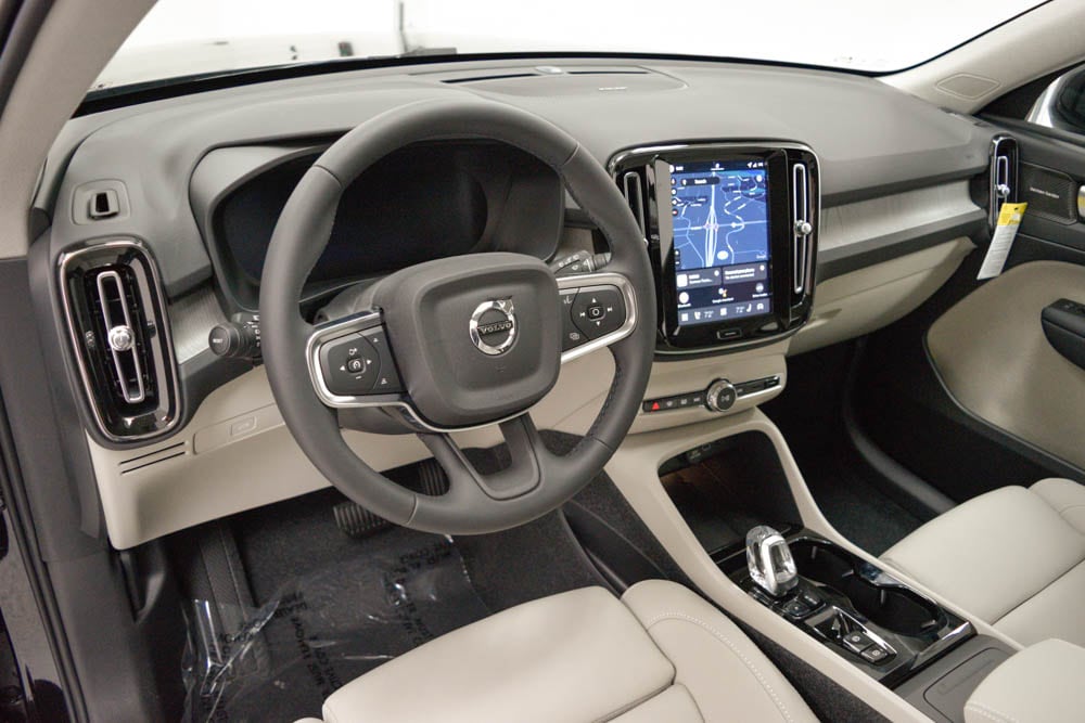 2026 Volvo XC40 Ultra - Photo 12