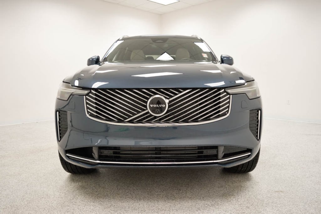 New 2026 Volvo XC90 plug-in hybrid T8 Plus 7-Seater SUV