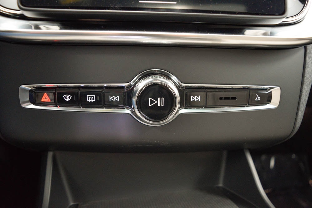 2026 Volvo XC90 Plus - Photo 17