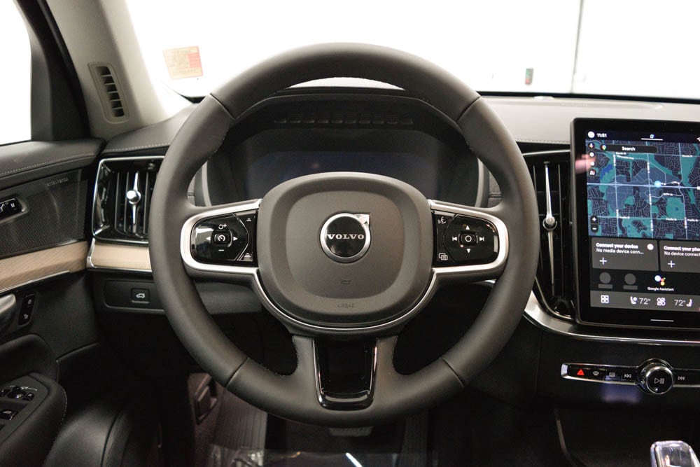 2026 Volvo XC90 Plus - Photo 13