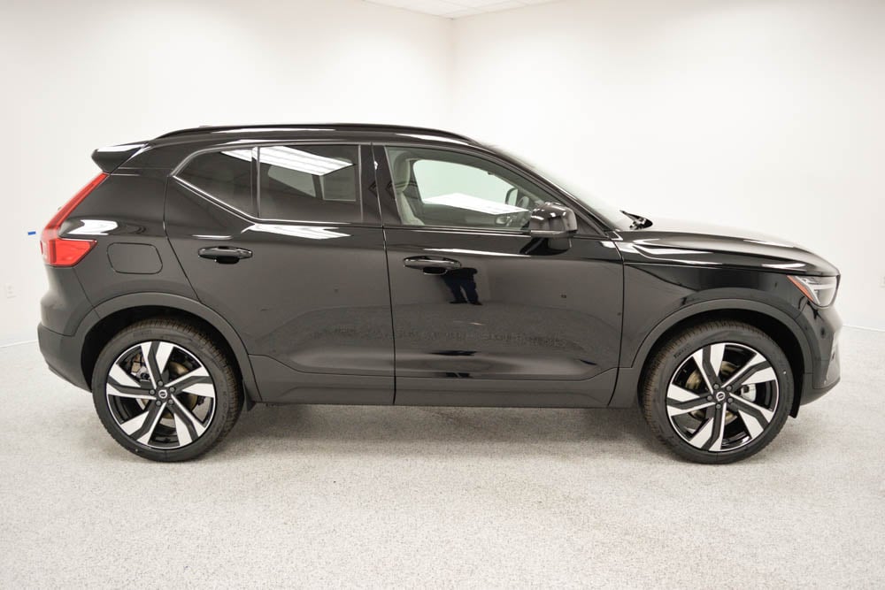 2026 Volvo XC40 Ultra - Photo 6