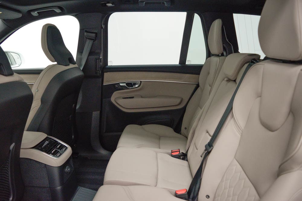 2026 Volvo XC90 Plus - Photo 30