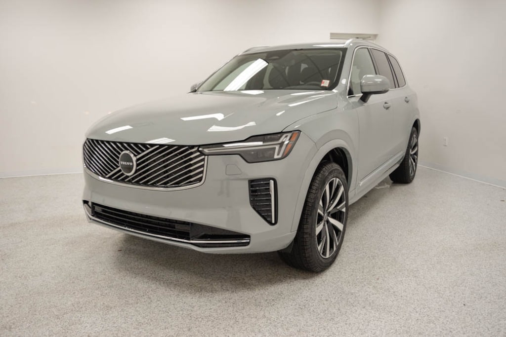 New 2026 Volvo XC90 B5 Core SUV