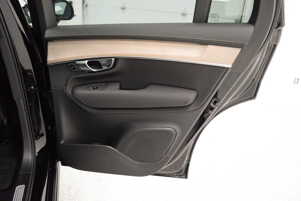 2026 Volvo XC90 Plus - Photo 25